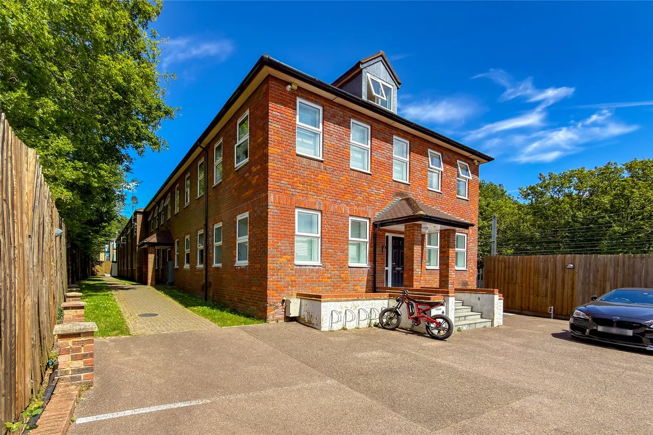 2 bed flat for sale — Porters Wood House, St. Albans, Hertfordshire, AL3 6DG