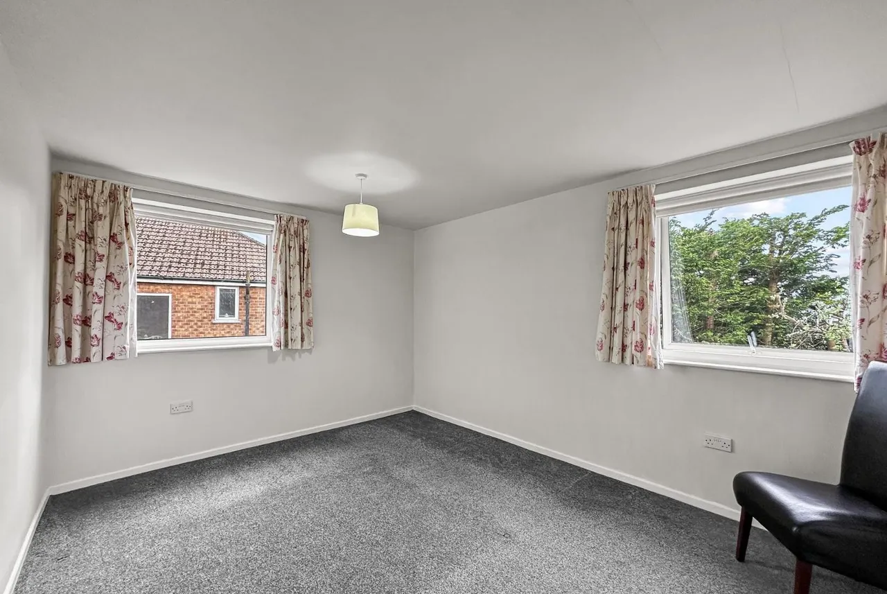 Thorndale Court, Timperley, Cheshire WA15 7SE, photo 7