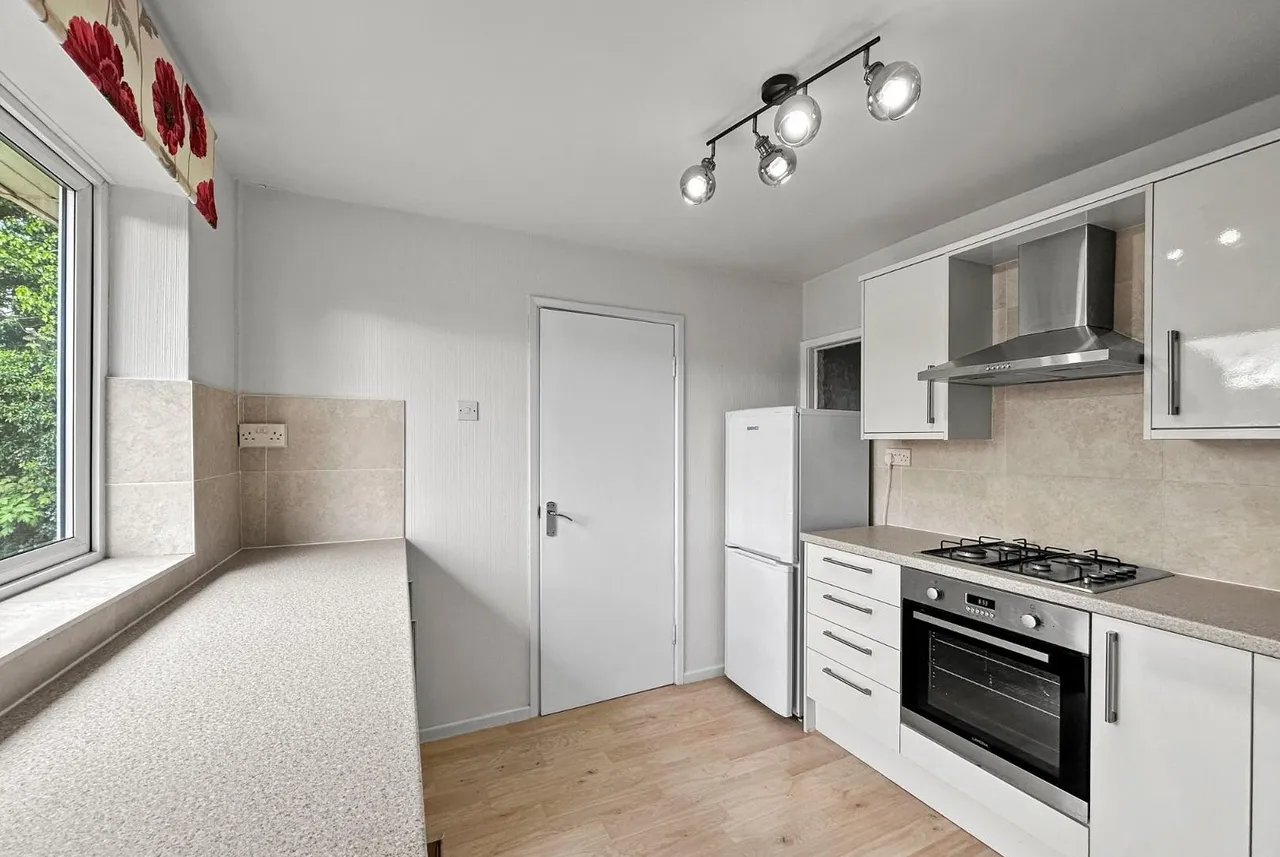 Thorndale Court, Timperley, Cheshire WA15 7SE, photo 6