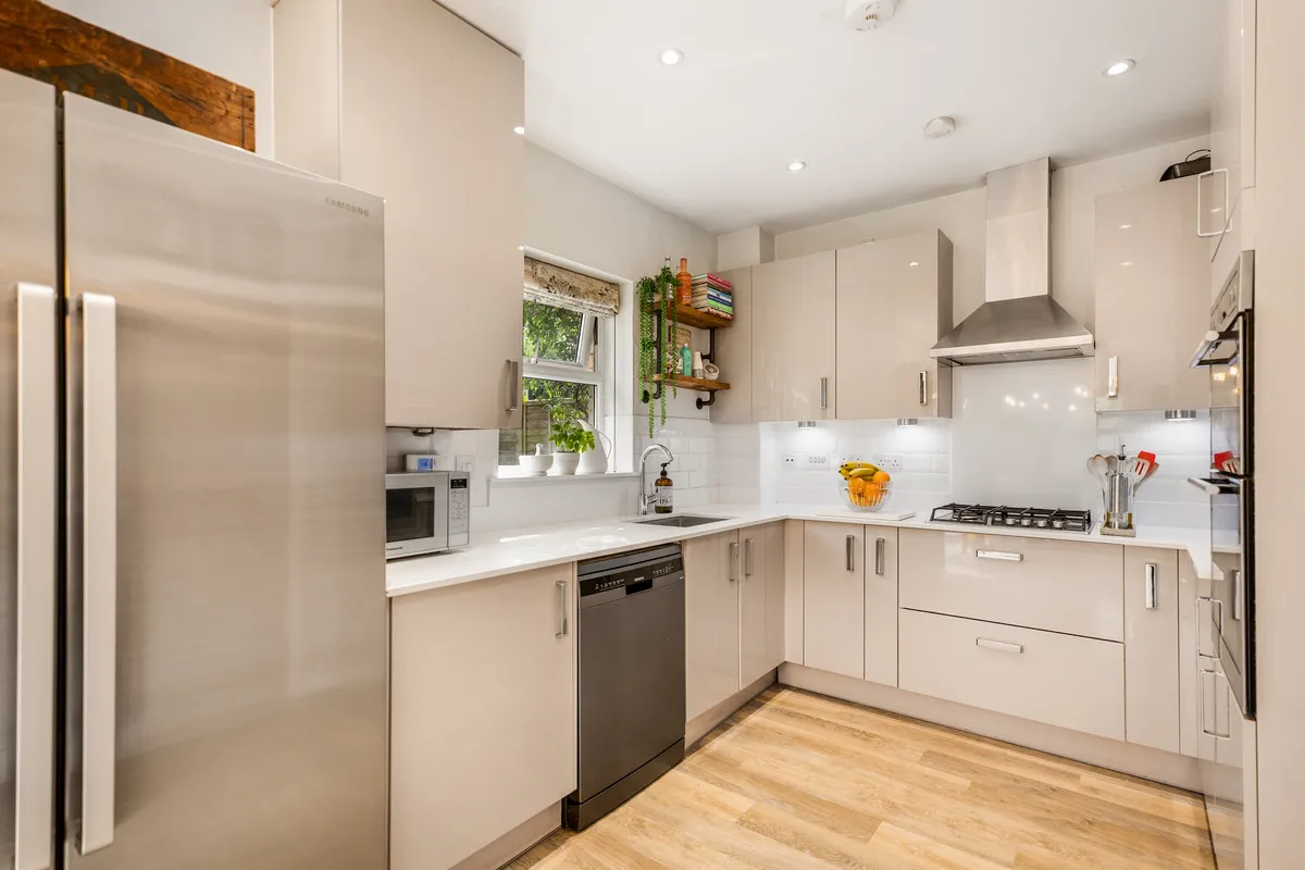 Horsham, RH12, photo 8