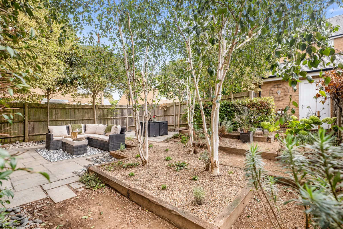 Horsham, RH12, photo 28