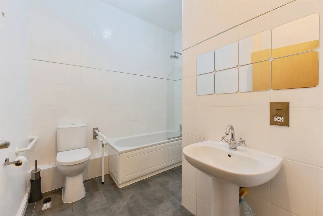 Cearns Road, Oxton, CH43, photo 11