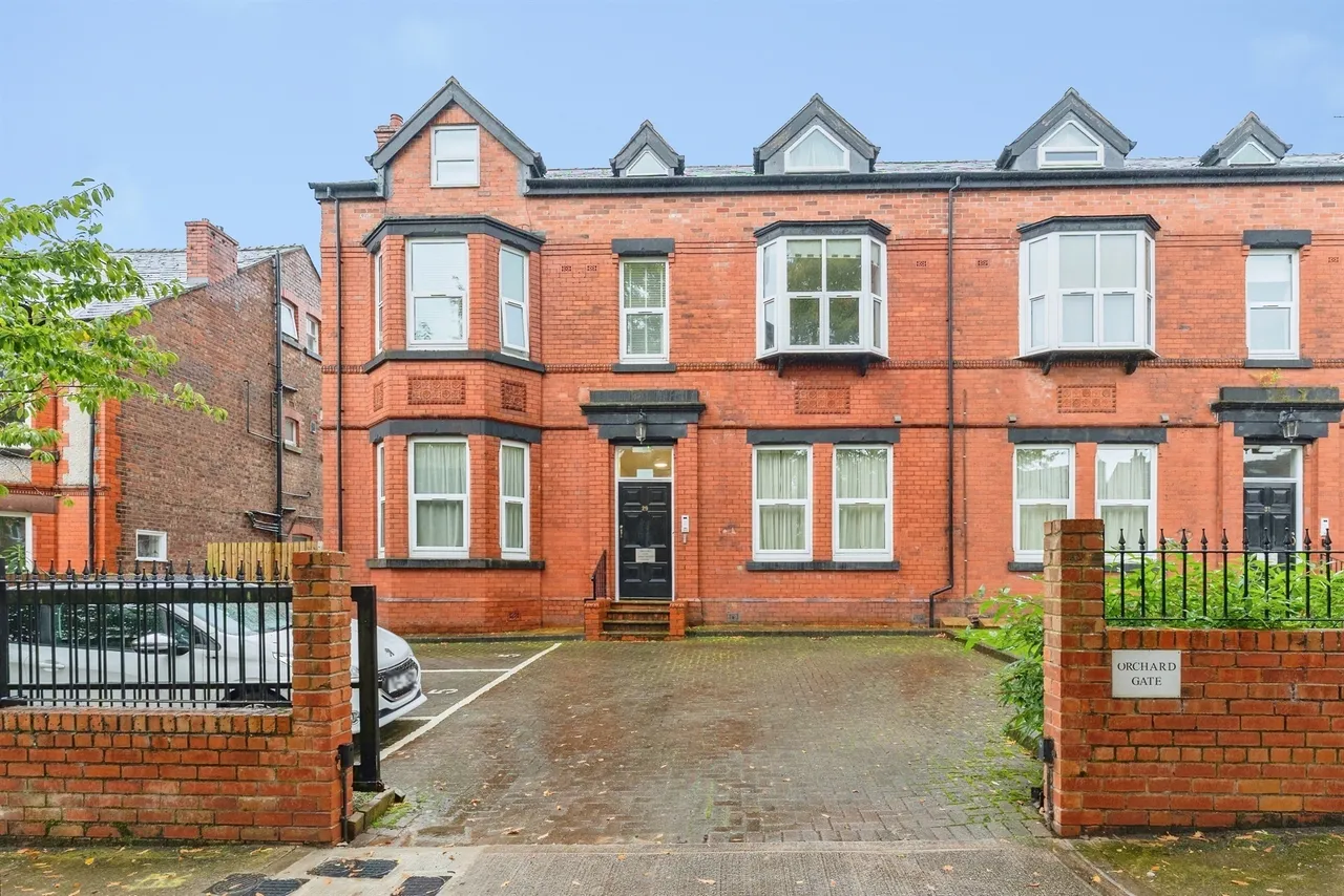 2 bed flat for sale, Cearns Road, Oxton, CH43