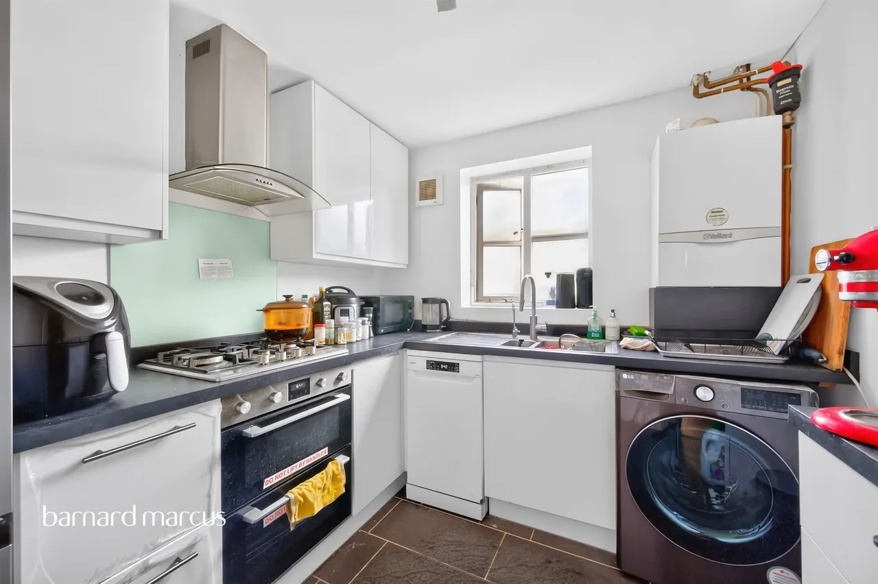 Windrush, New Malden, photo 3