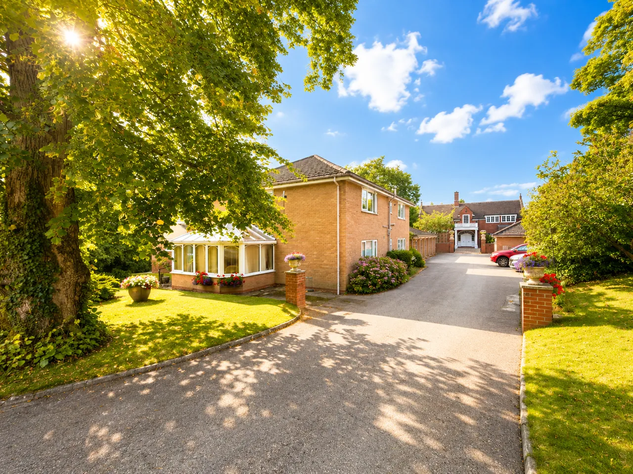 2 bed flat for sale, Buxton Road West, Disley, SK12