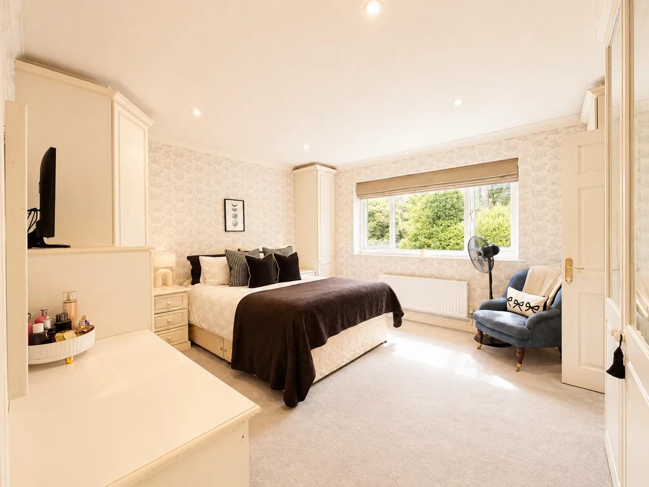 Buxton Road West, Disley, SK12, photo 19