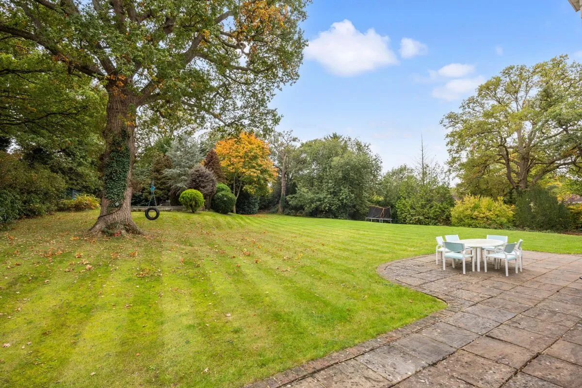 Pachesham Park, Leatherhead, KT22, photo 2