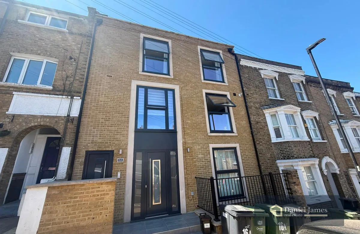 London, SE19, photo 15