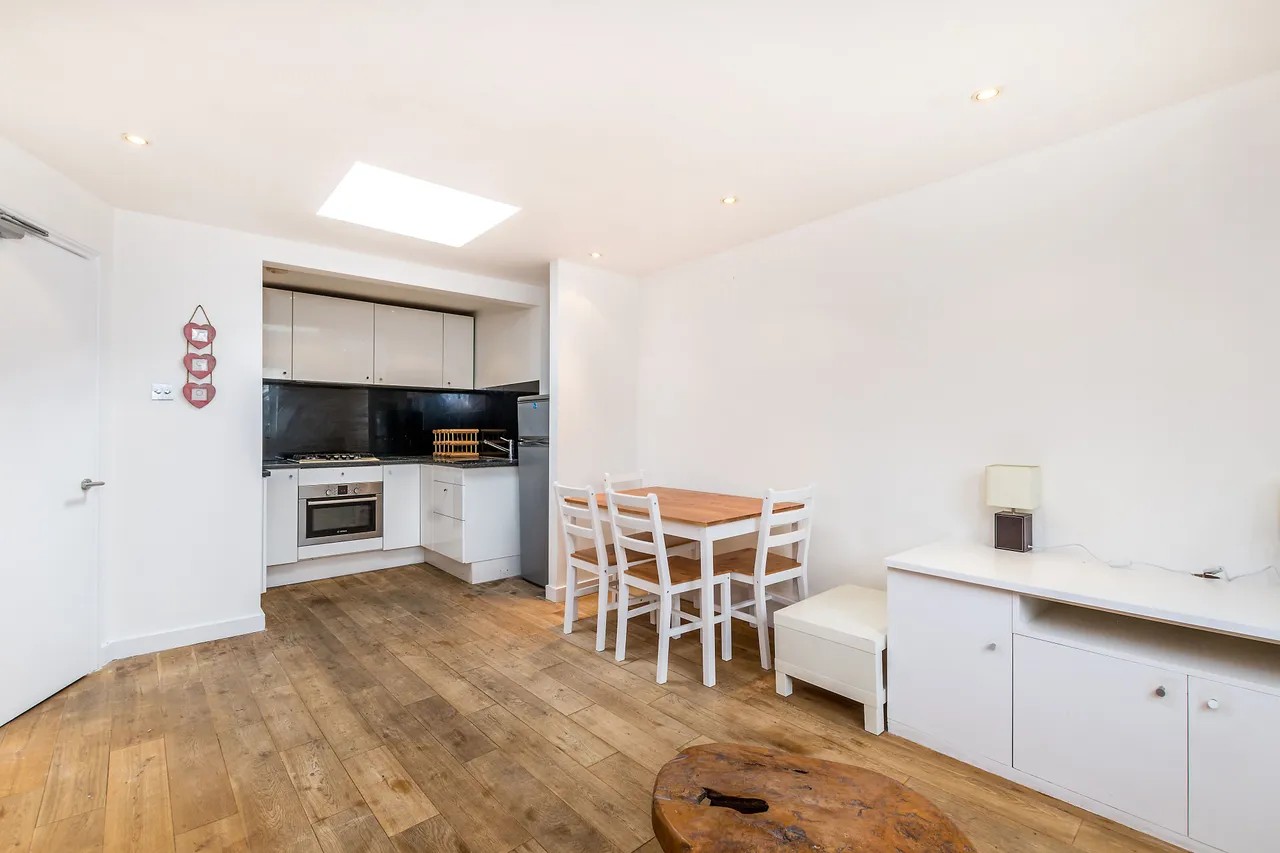 Flat F, 196 Gloucester Terrace, London, photo 5