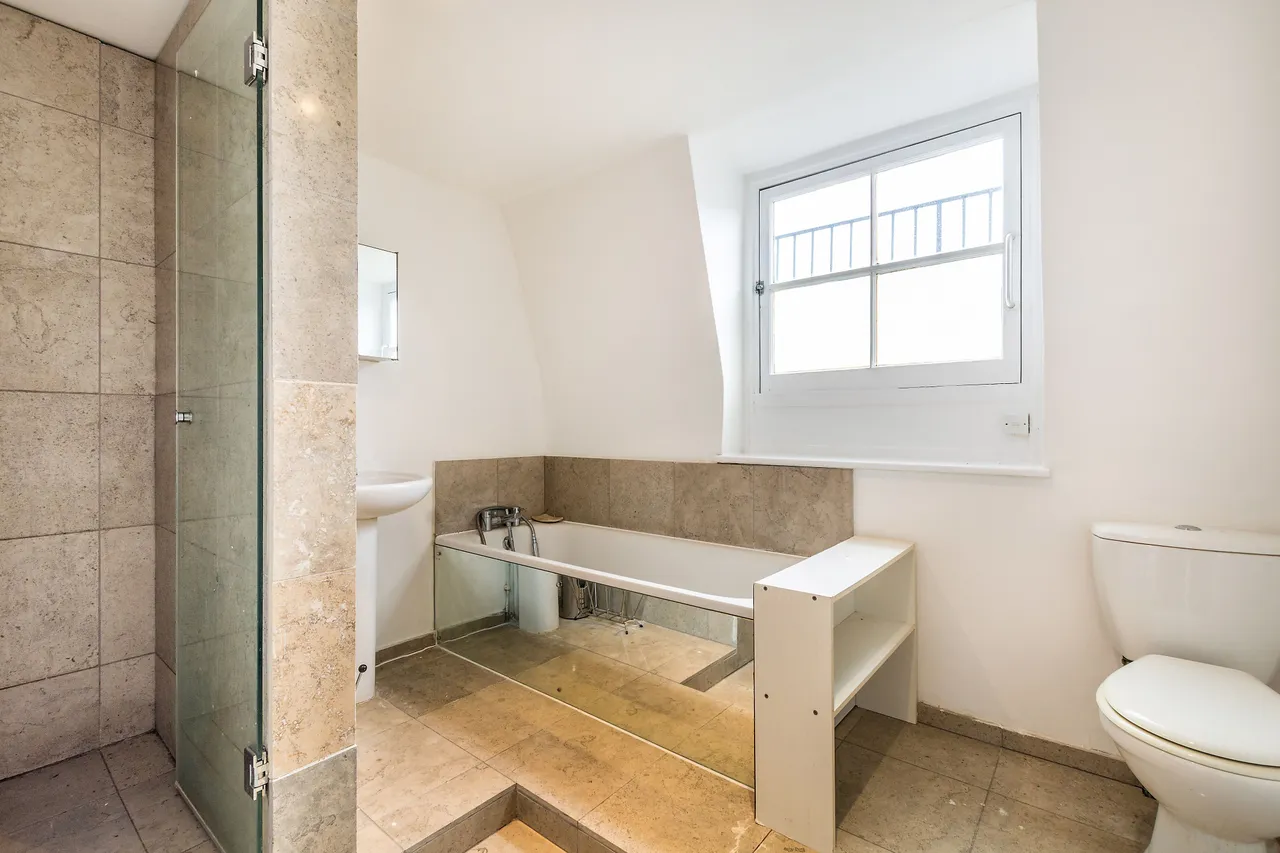 Flat F, 196 Gloucester Terrace, London, photo 4