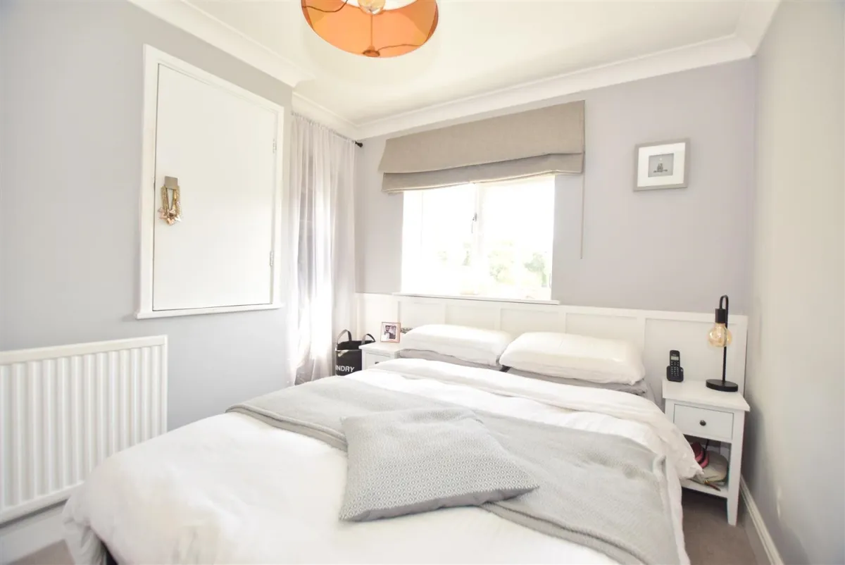 Ridgehurst Drive, Horsham, RH12, photo 5