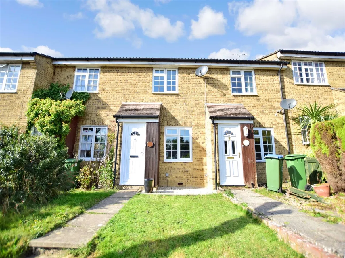 2 bed house to rent, Ridgehurst Drive, Horsham, RH12