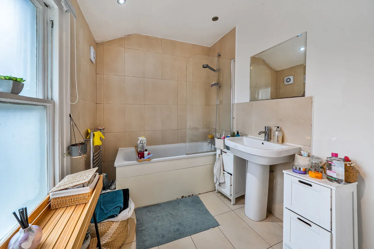 Ground Floor, 214 Stewarts Road, London, photo 7