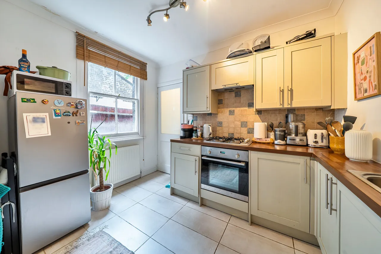 Ground Floor, 214 Stewarts Road, London, photo 3