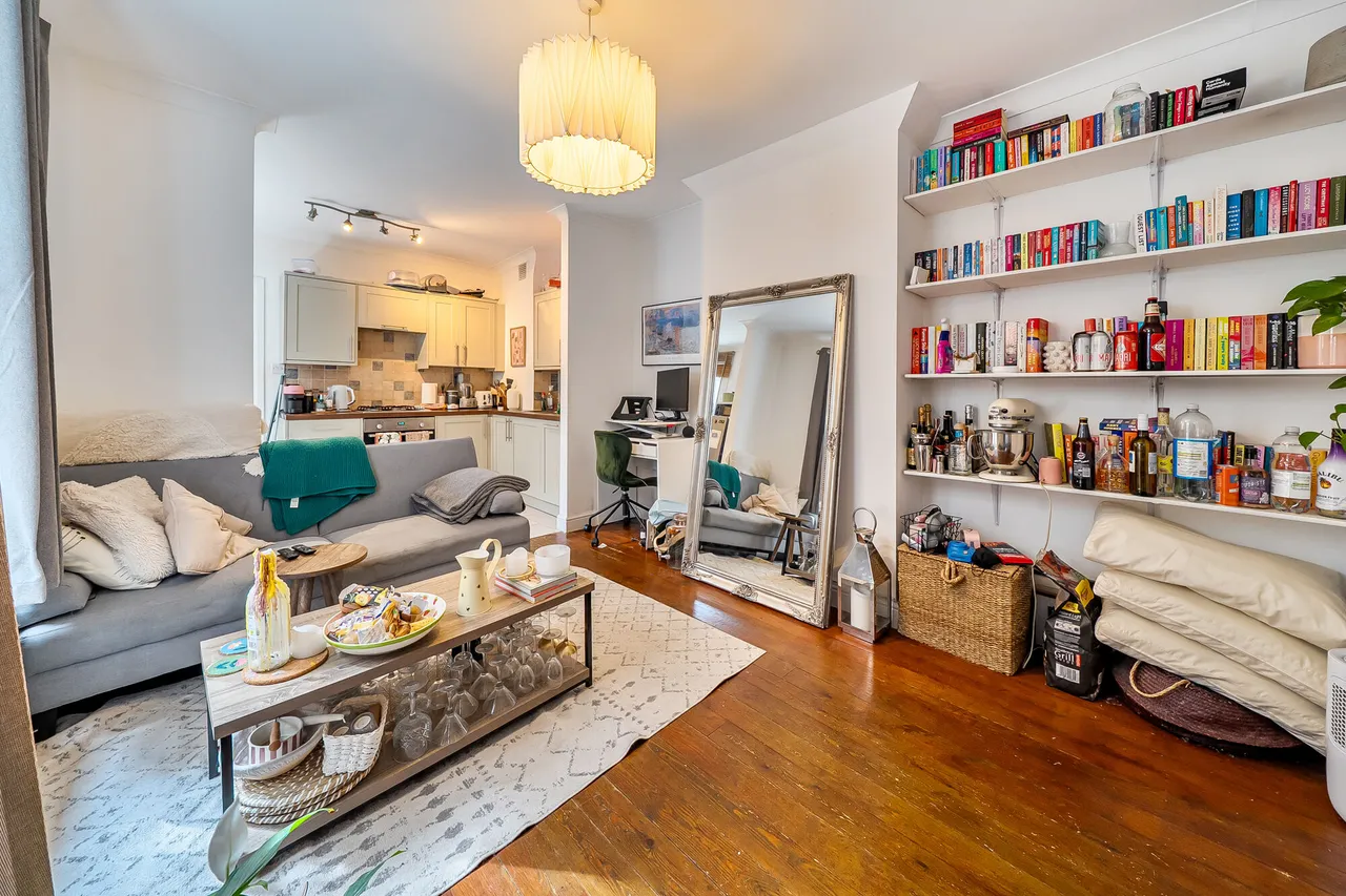 Ground Floor, 214 Stewarts Road, London, photo 2