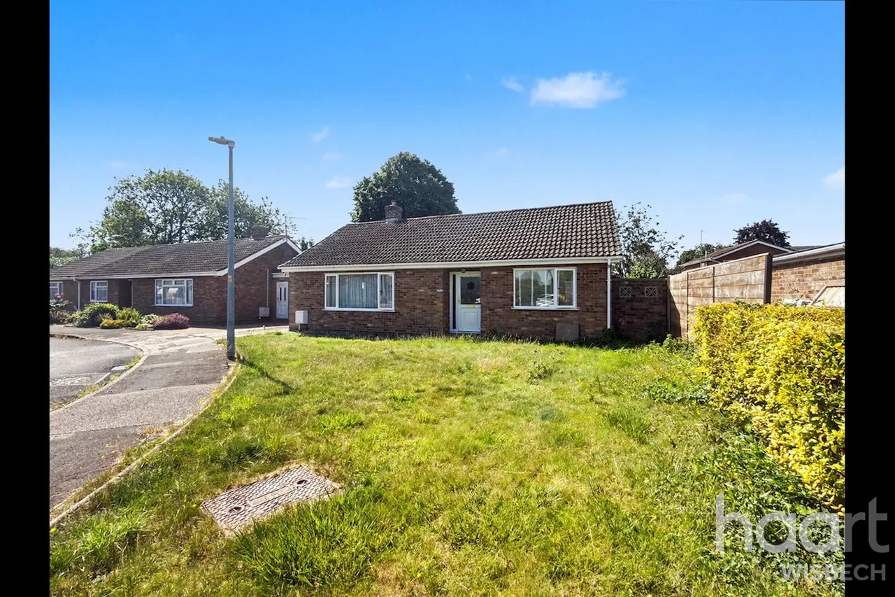 3 bed house for sale, Les Baux Place, Wisbech, PE13