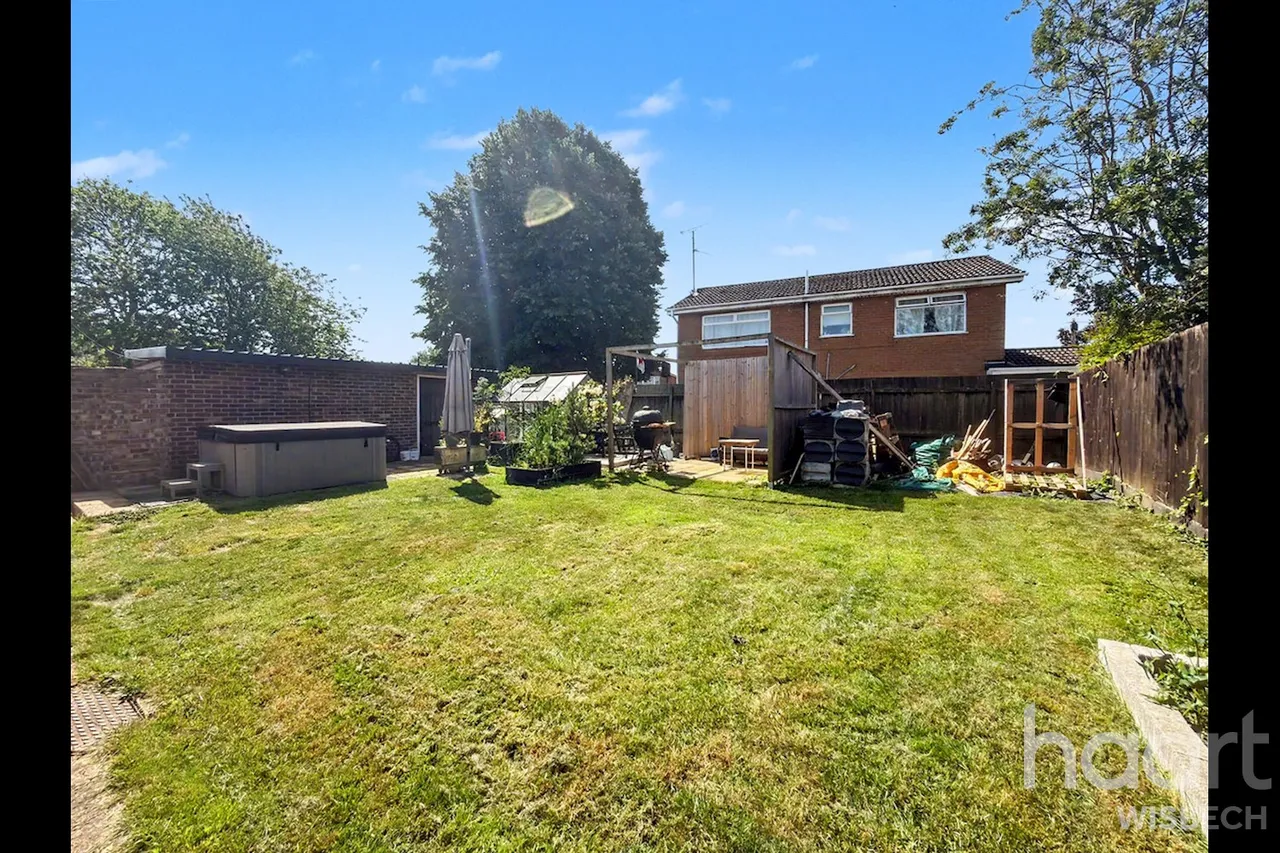Les Baux Place, Wisbech, PE13, photo 5