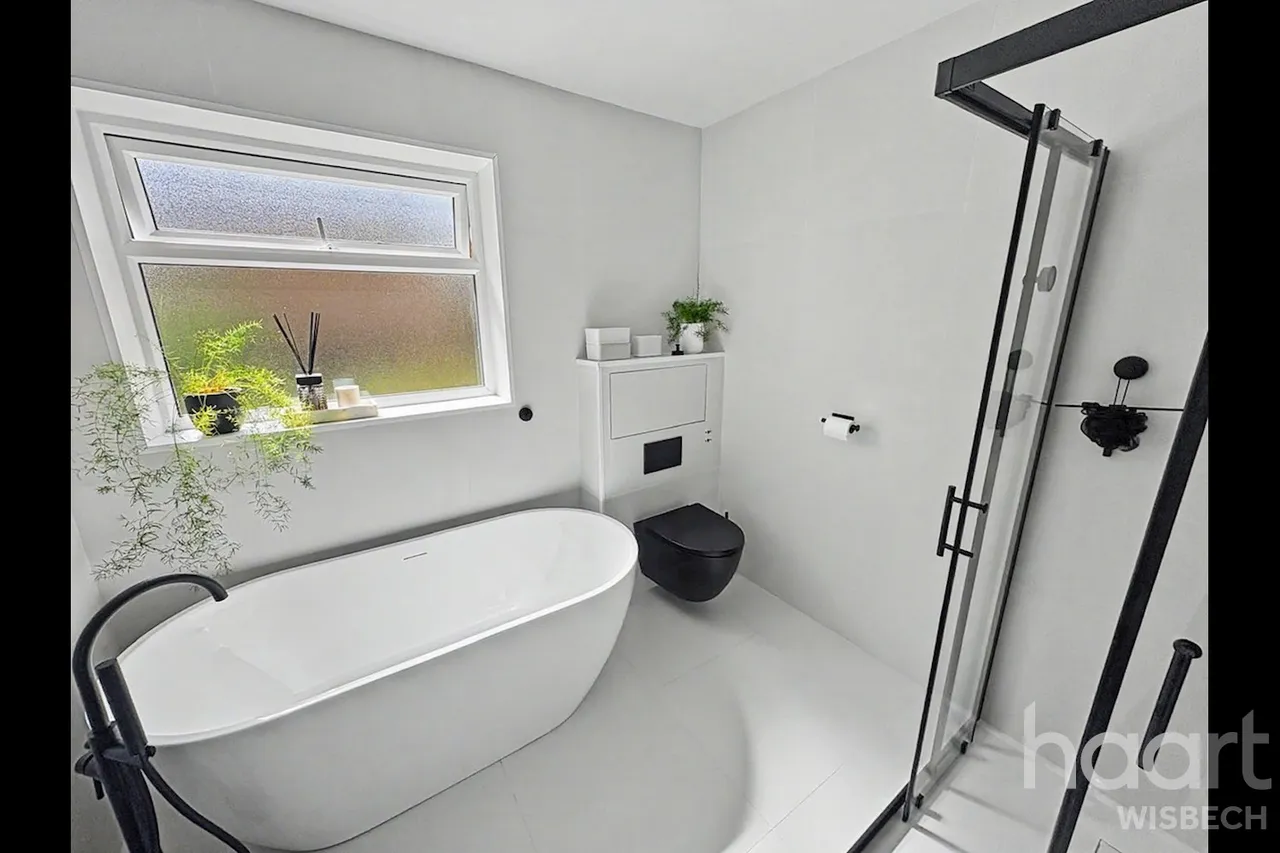 Les Baux Place, Wisbech, PE13, photo 4