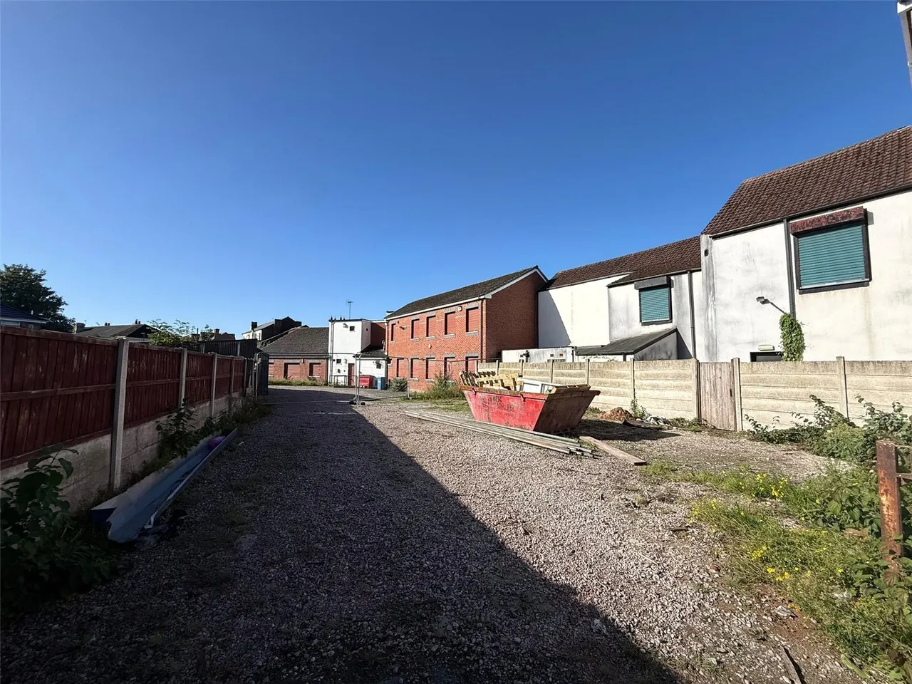 Widnes Road, Widnes, WA8, photo 16