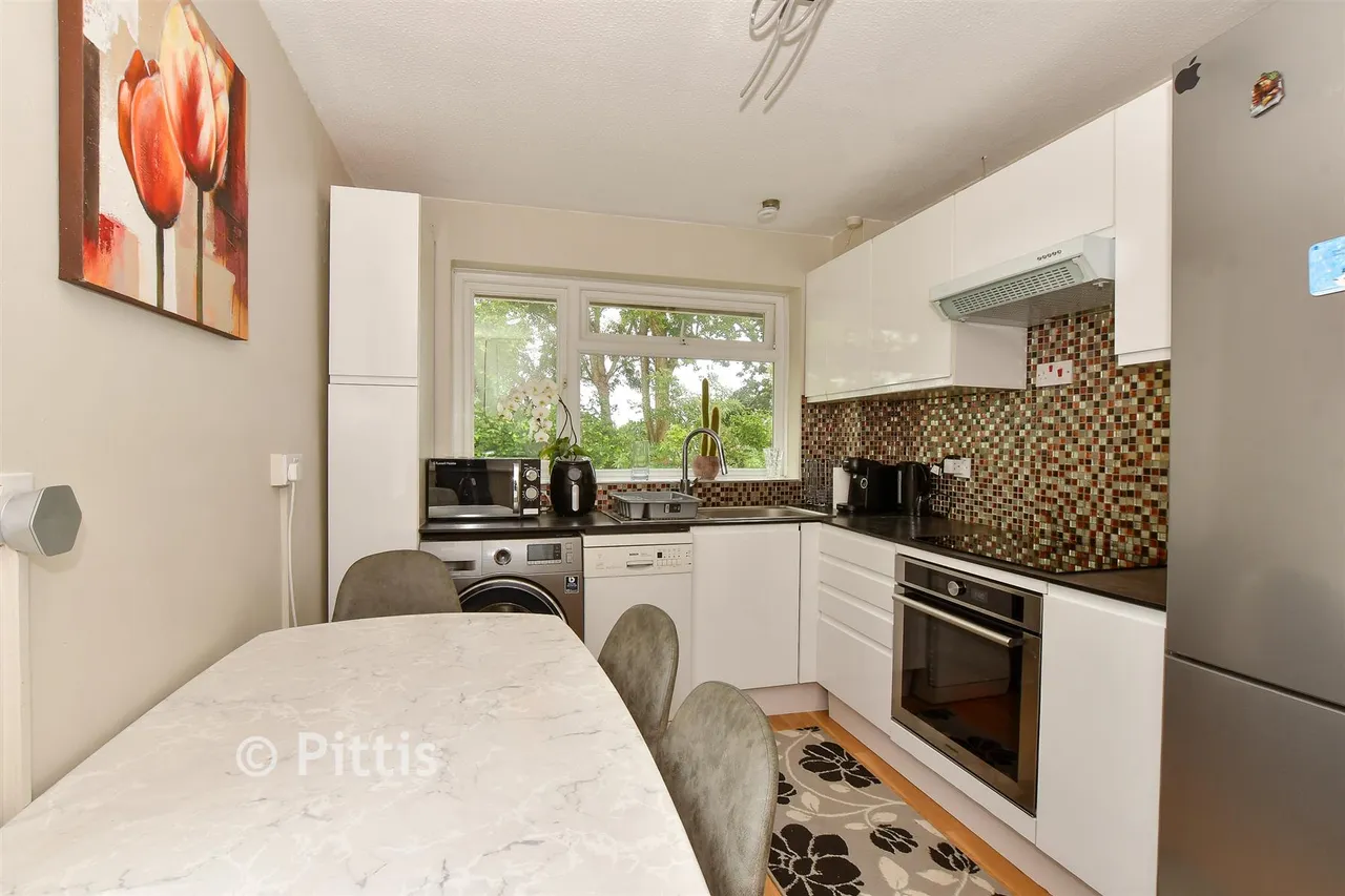 Venner Avenue, Cowes, PO31, photo 5