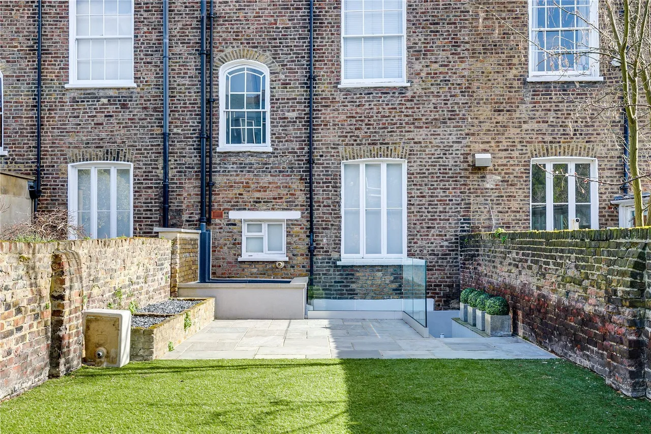 Lonsdale Square, Islington, N1, photo 22