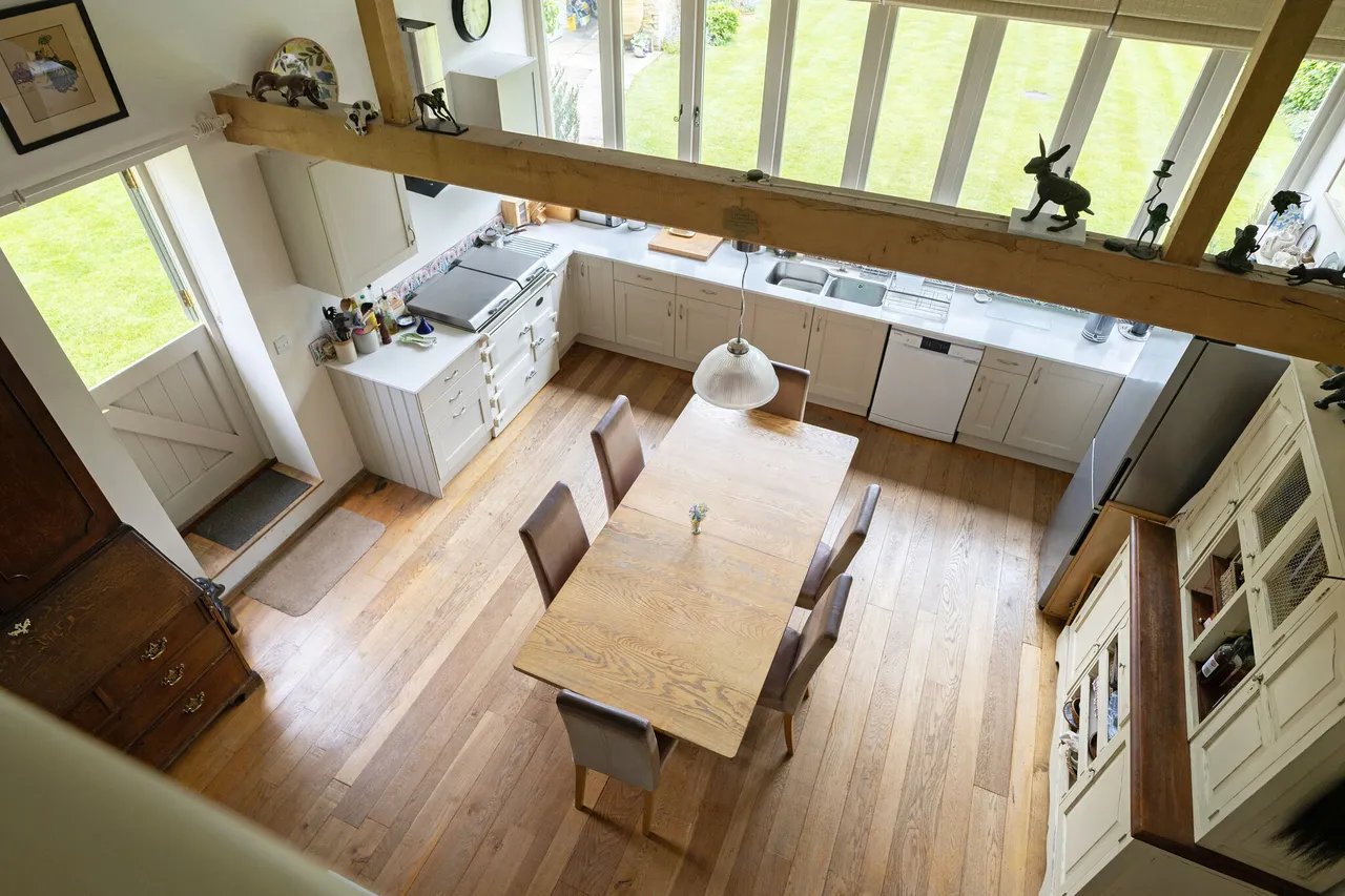 Nr. Rodmarton, Cirencester, GL7, photo 6
