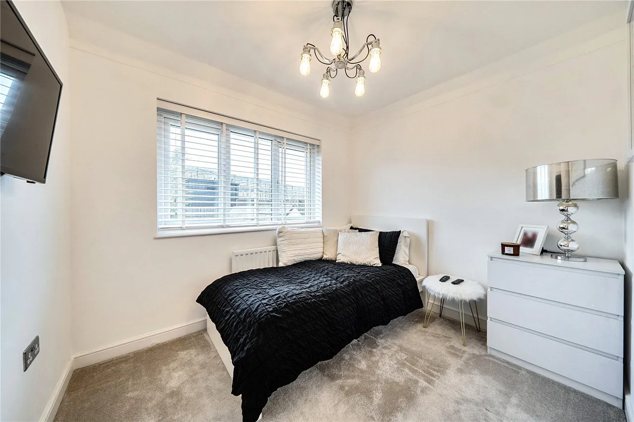 Henrietta Court, Chadderton, OL9, photo 17