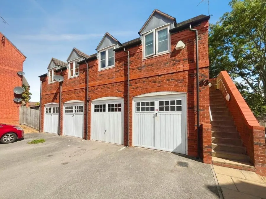 1 bed flat for sale, Packhorse Road, Stratford-upon-Avon, CV37
