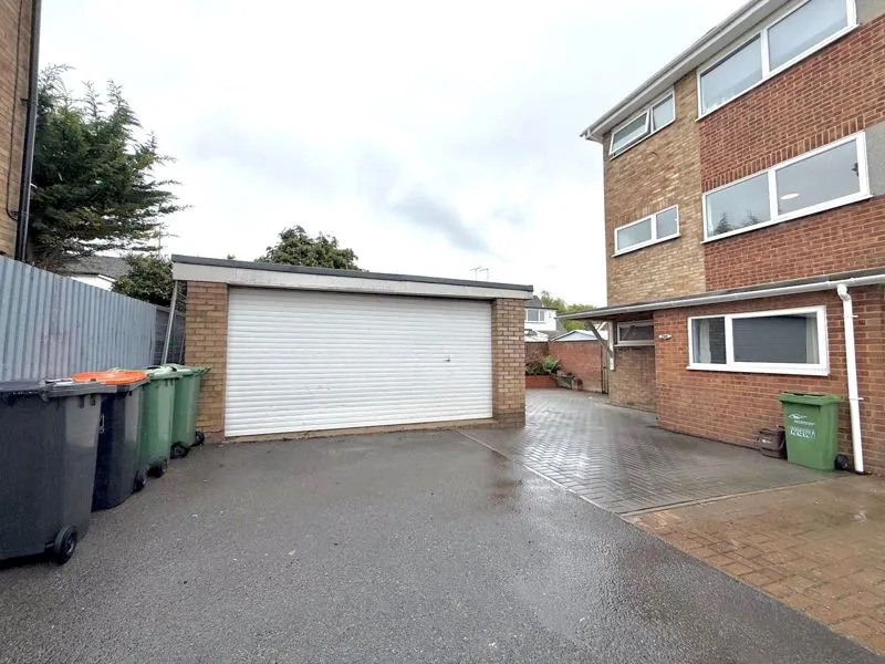 St. Michaels Avenue, Houghton Regis LU5 5DH, photo 16