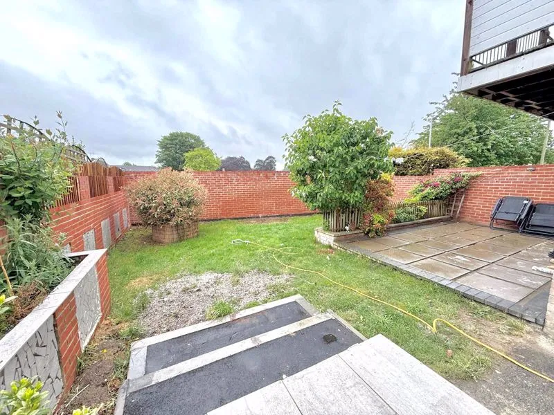 St. Michaels Avenue, Houghton Regis LU5 5DH, photo 14