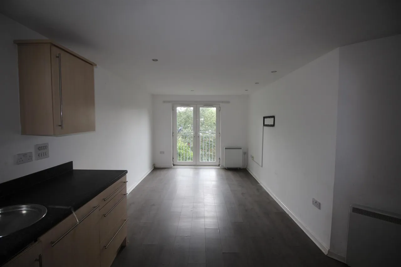 Elmira Way, Salford, M5 3DE, photo 2