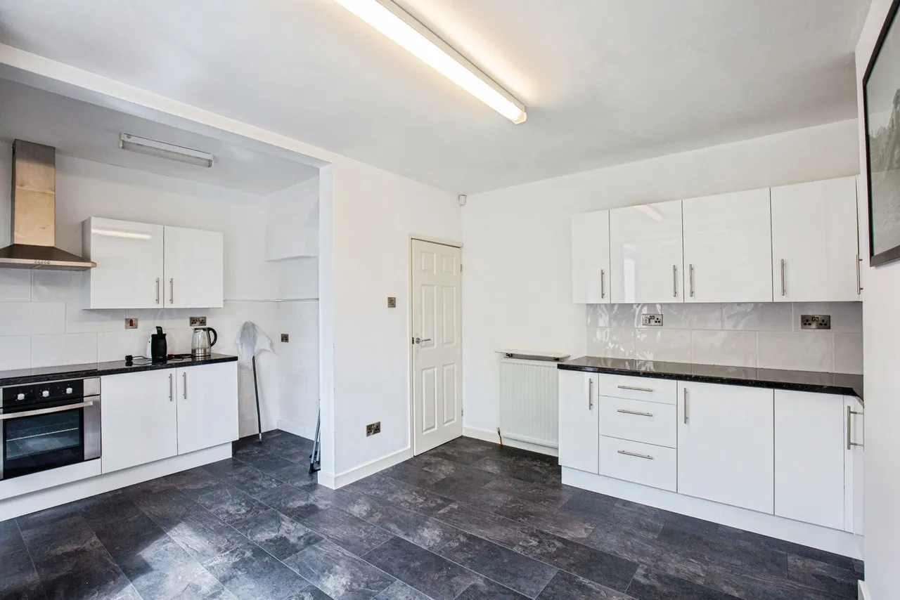 Warbreck Hill Road, Blackpool, FY2, photo 8