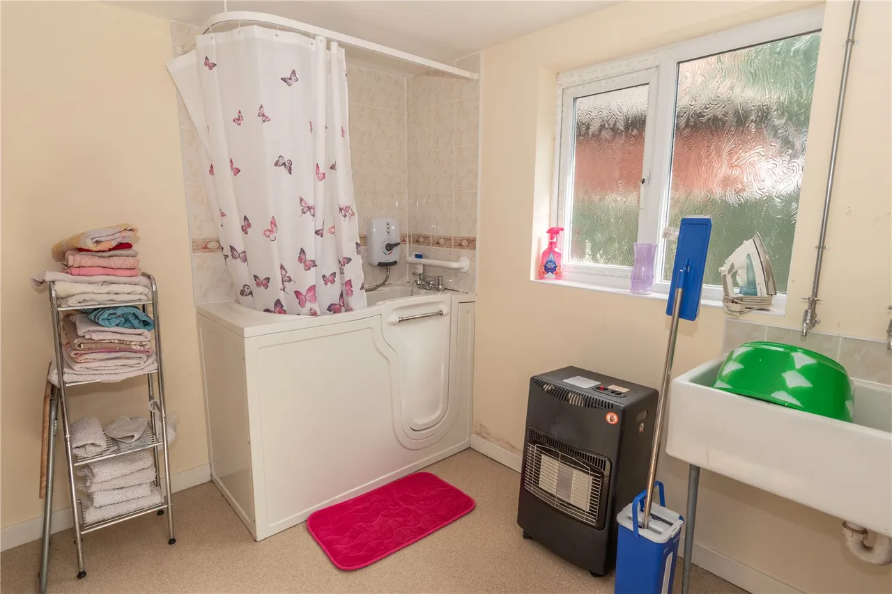 Croome Close, Sparkhill, Birmingham, B11 4JG, photo 5