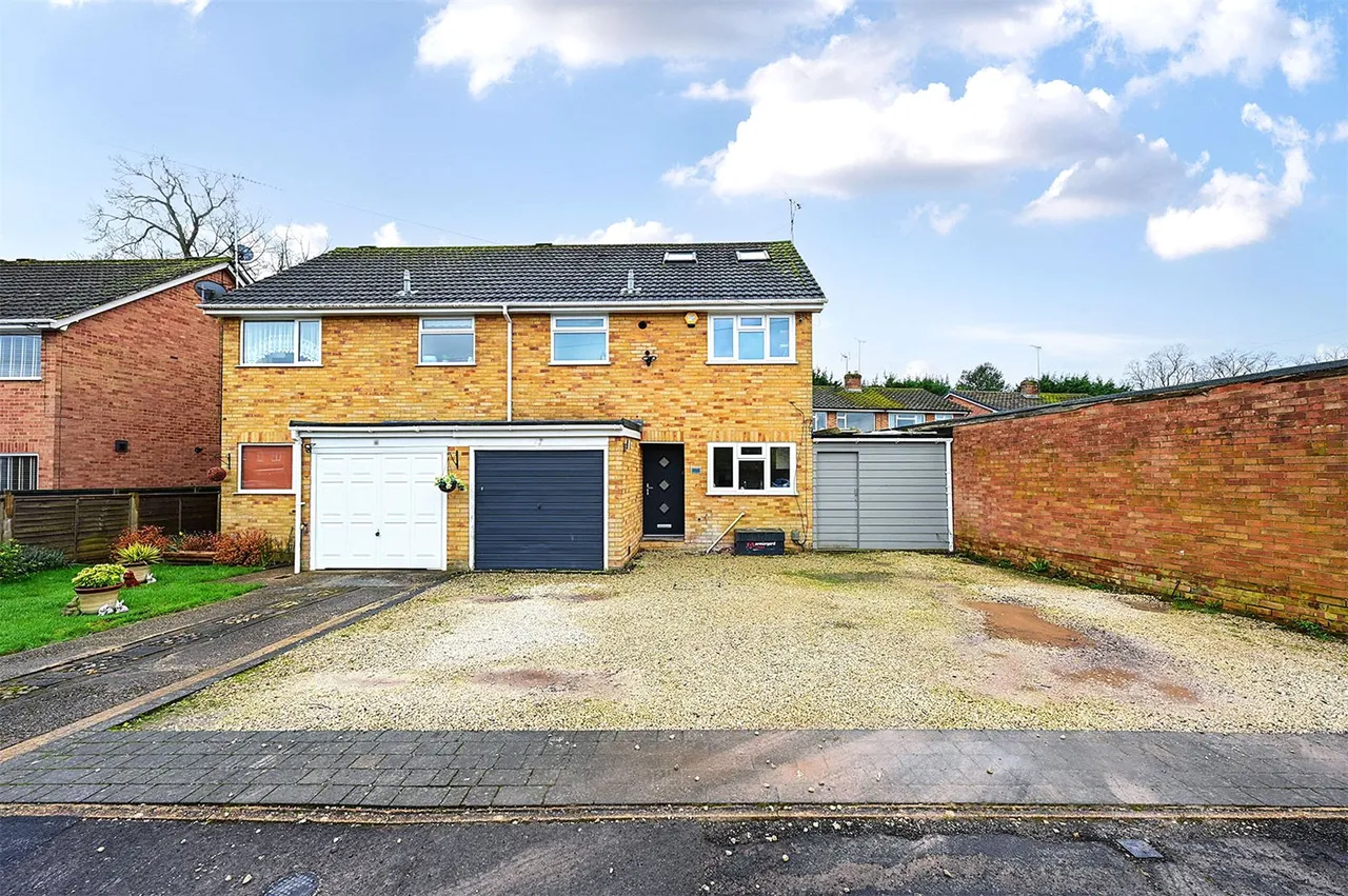 Harpton Close, Yateley, Hampshire, GU46 7SH, photo 13