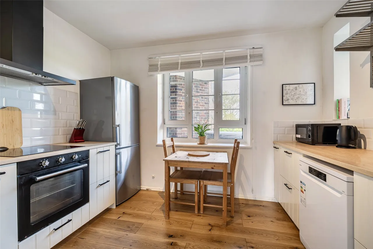 Barry Road, SE22, photo 15