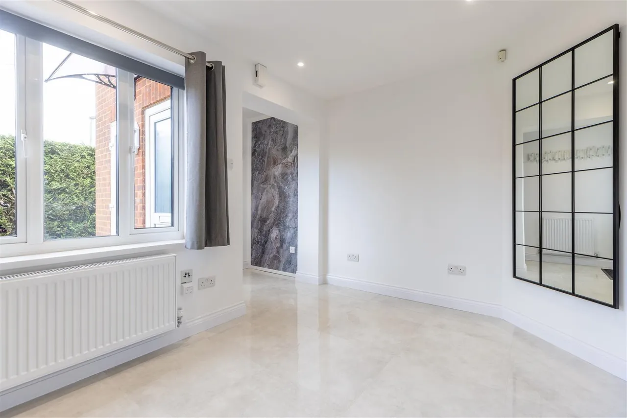 Dashwood Avenue, High Wycombe, HP12, photo 12