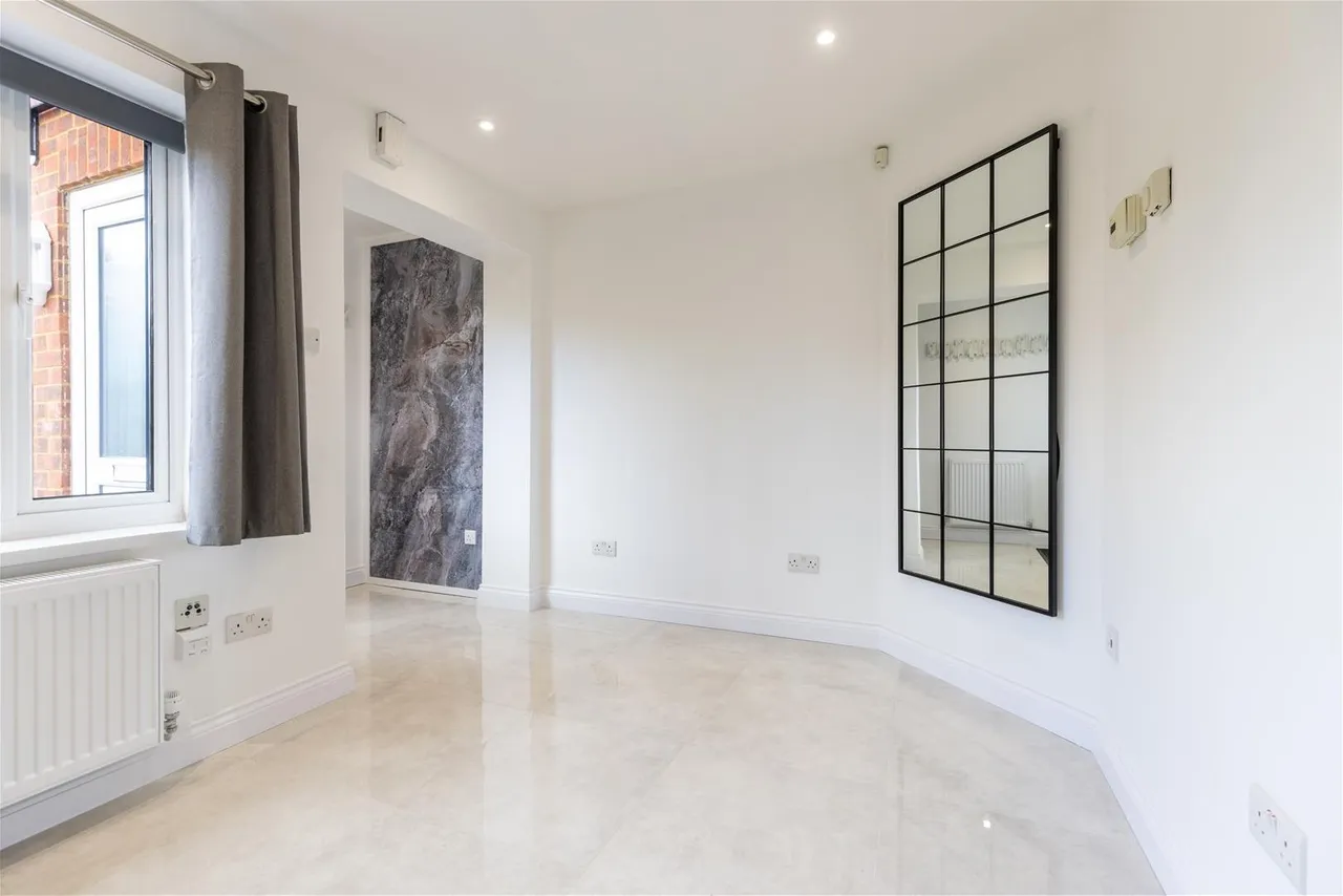 Dashwood Avenue, High Wycombe, HP12, photo 3