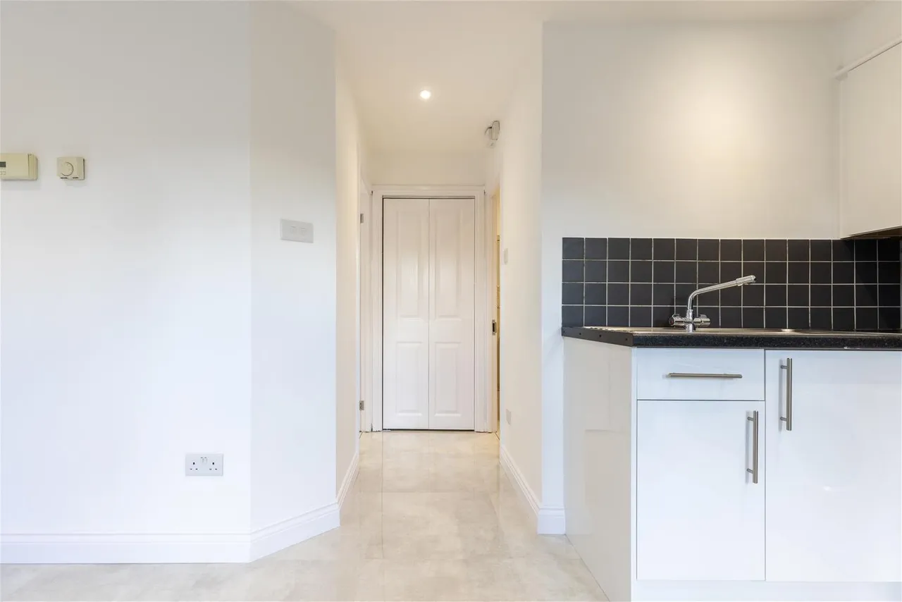 Dashwood Avenue, High Wycombe, HP12, photo 14
