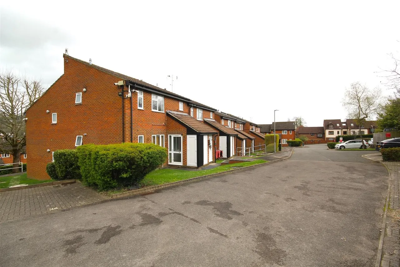 Dashwood Avenue, High Wycombe, HP12, photo 17