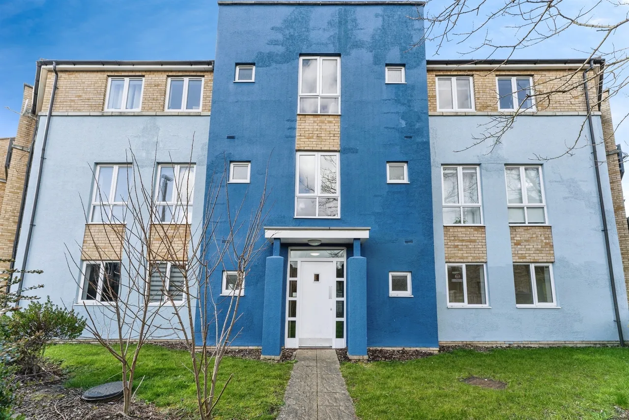 2 bed flat for sale, Graham Road, Cambridge, CB4