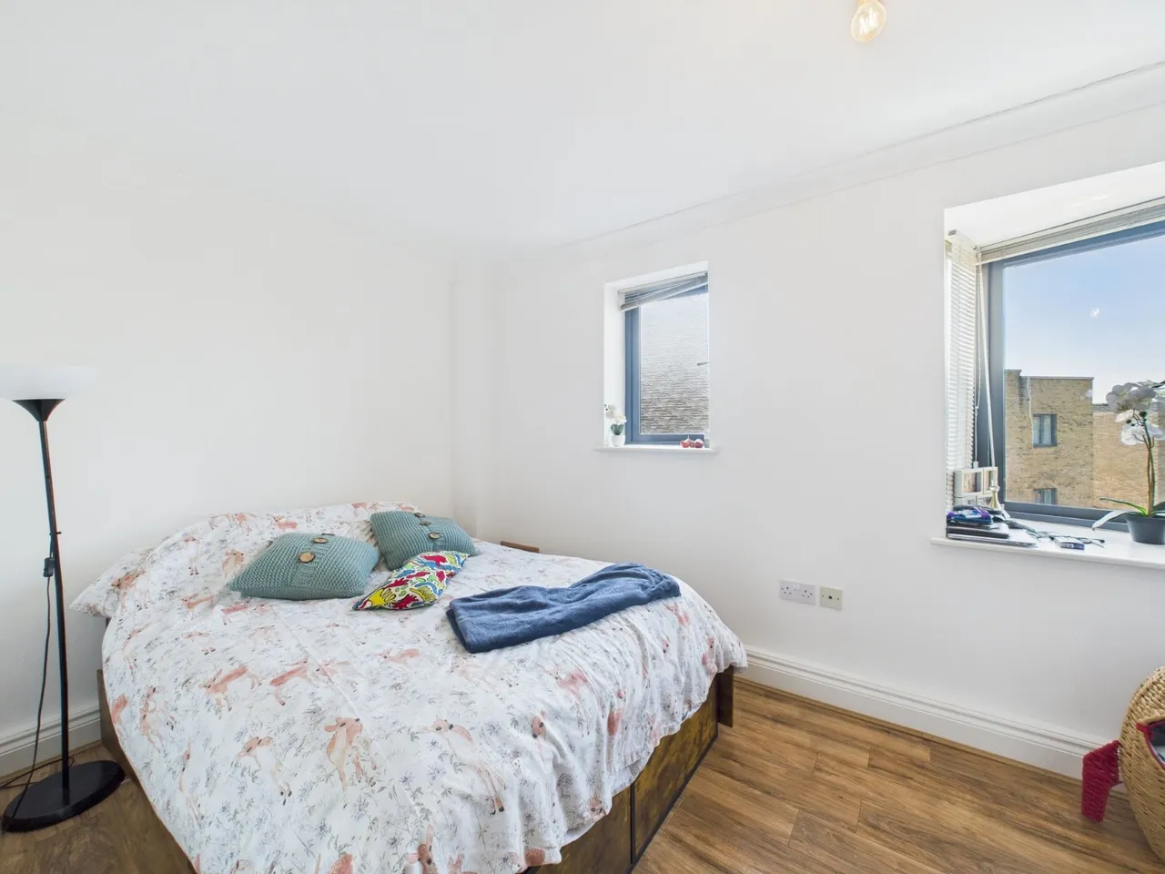 Hatton Road, Bedfont, photo 7