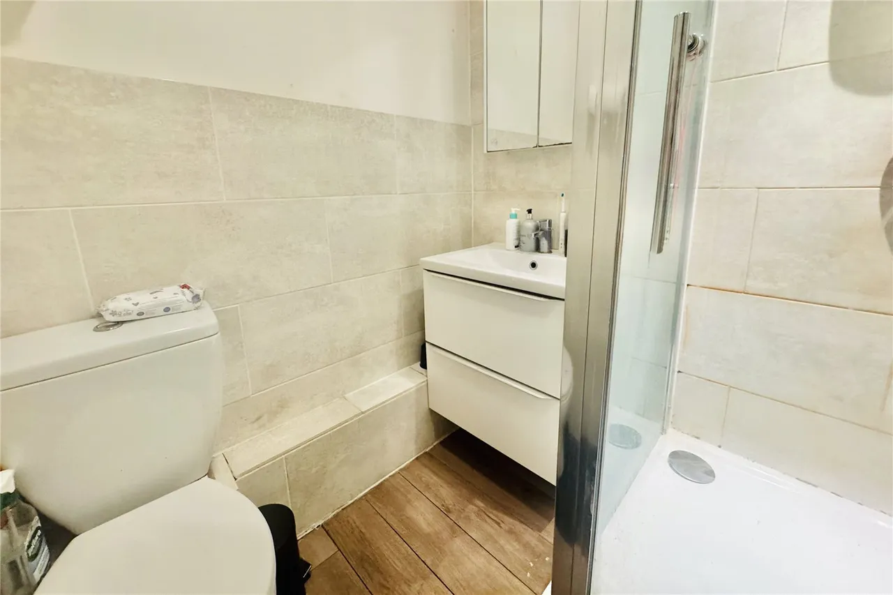 Bluebell Rise, Lightwater, Surrey, GU18 5YN, photo 7