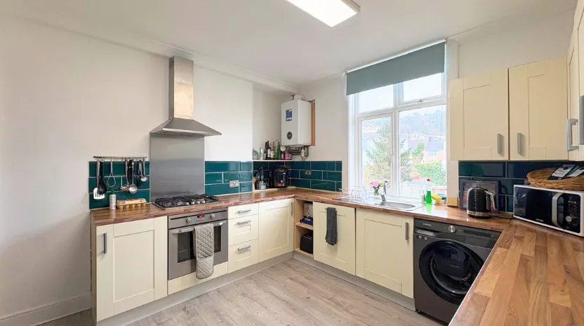 Ellacombe Church Road, Torquay, TQ1 1LN, photo 4