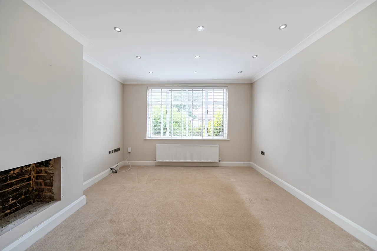 Hillview Road, Hatch End, HA5, photo 12