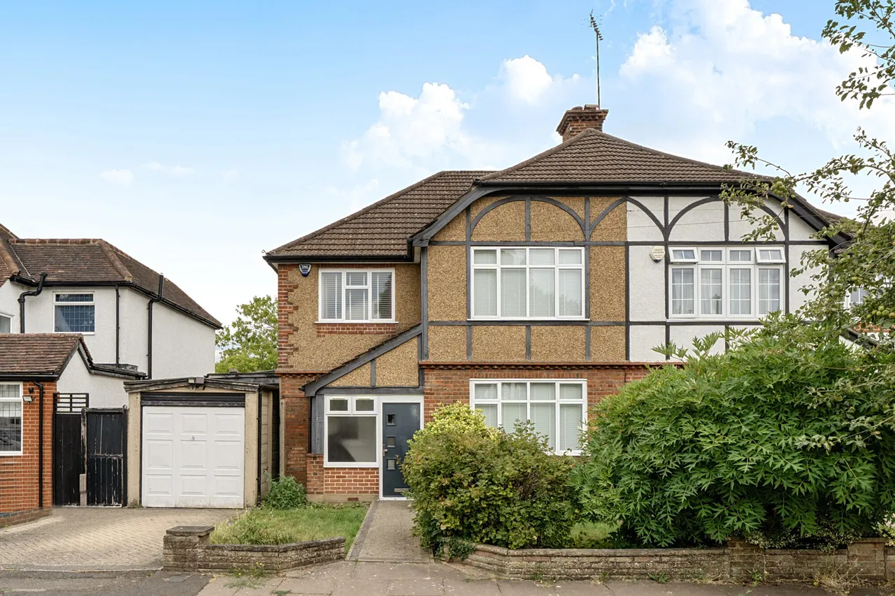 Hillview Road, Hatch End, HA5, photo 13