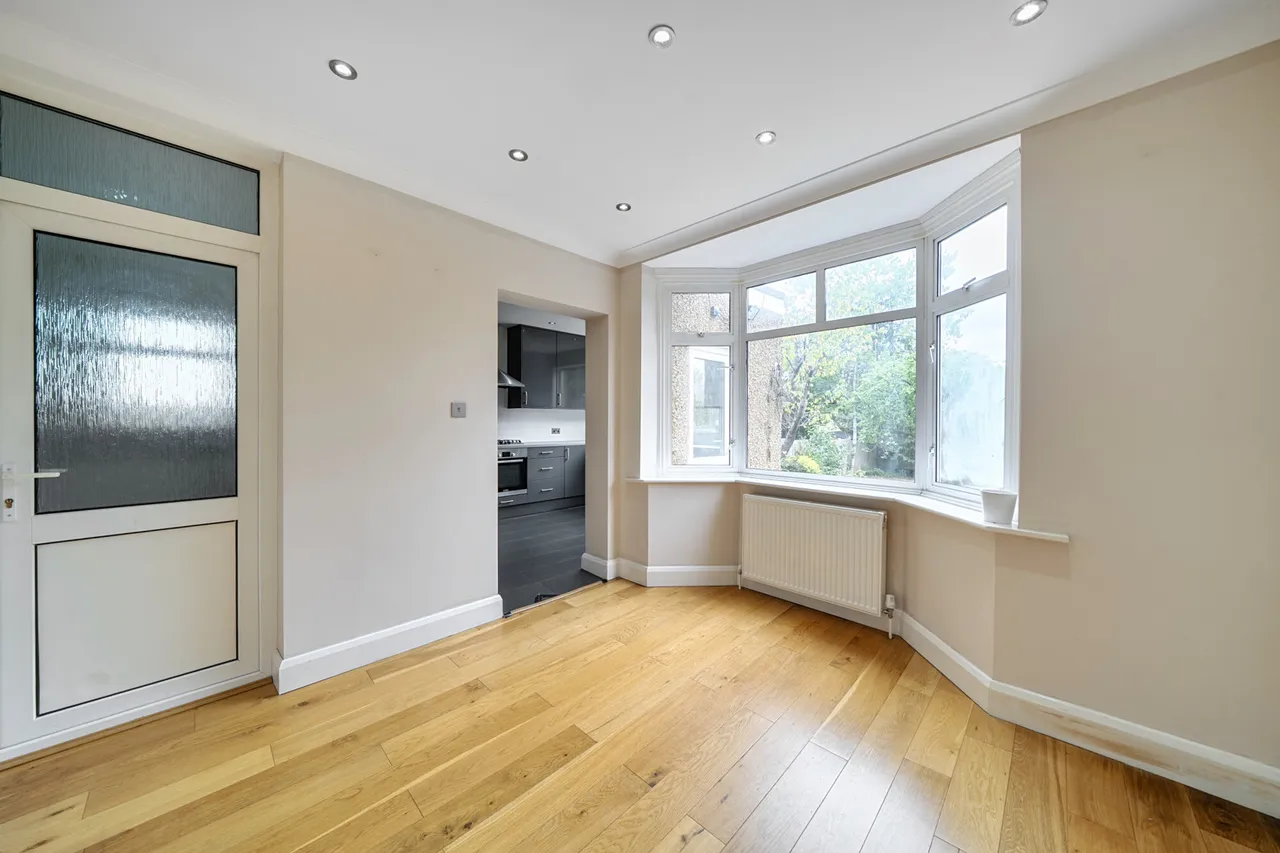 Hillview Road, Hatch End, HA5, photo 6