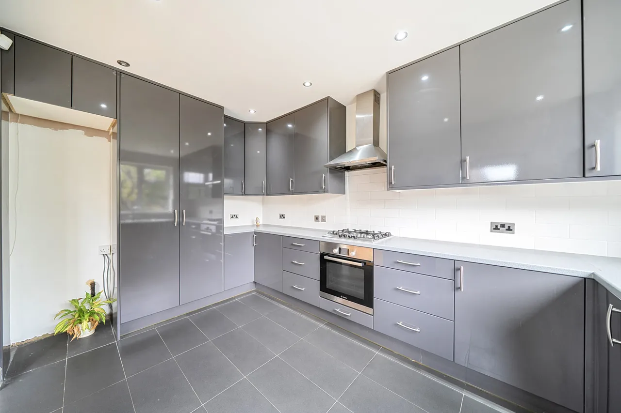 Hillview Road, Hatch End, HA5, photo 11