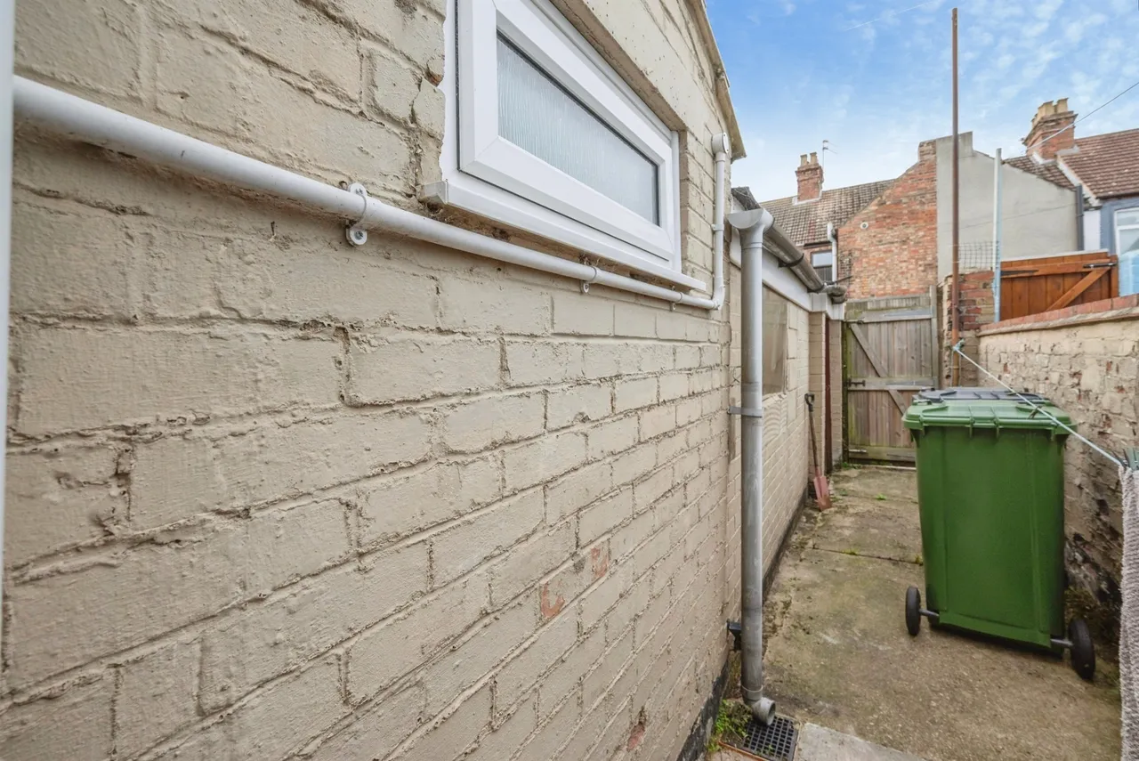 Century Road, Great Yarmouth, NR31, photo 16