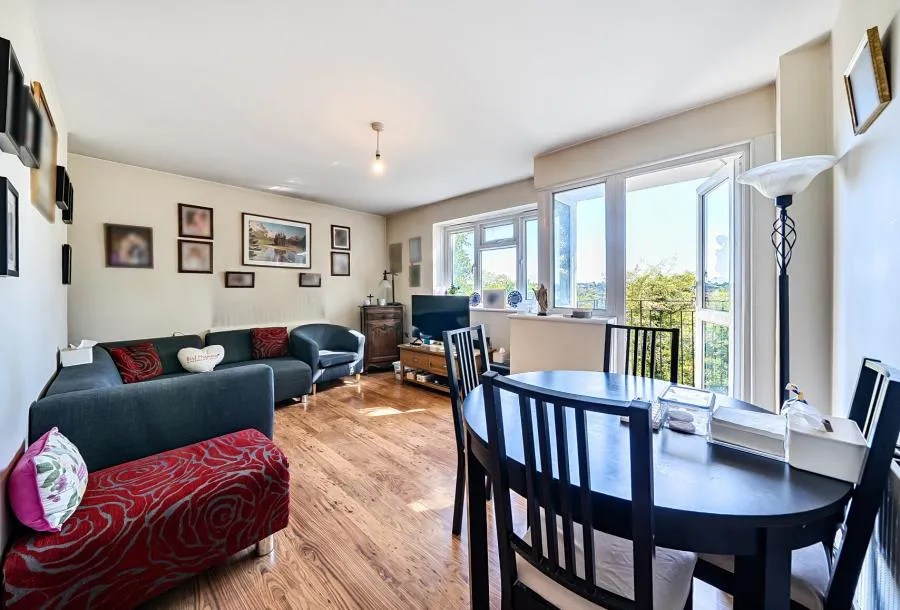 Thursley Gardens, London, SW19, photo 14