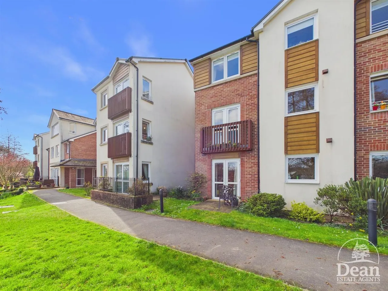 Kings Meadow Court, Lydney, photo 12
